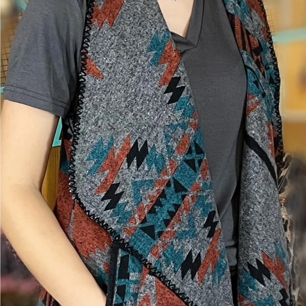 Aztec Patterned Front Pocket Collar Vest - image 7